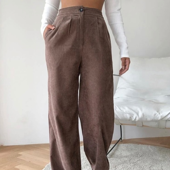High waisted Corduroy Pants - Picture 3 of 3